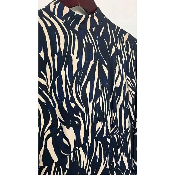 Mint Velvet Womens Black blue Long Sleeve Sara Animal Print Fit & Flare Dress 8 - Picture 3 of 13